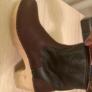 No. 6 boots - brand new in box. Discontinued color! Size 39 (fits 7.5)